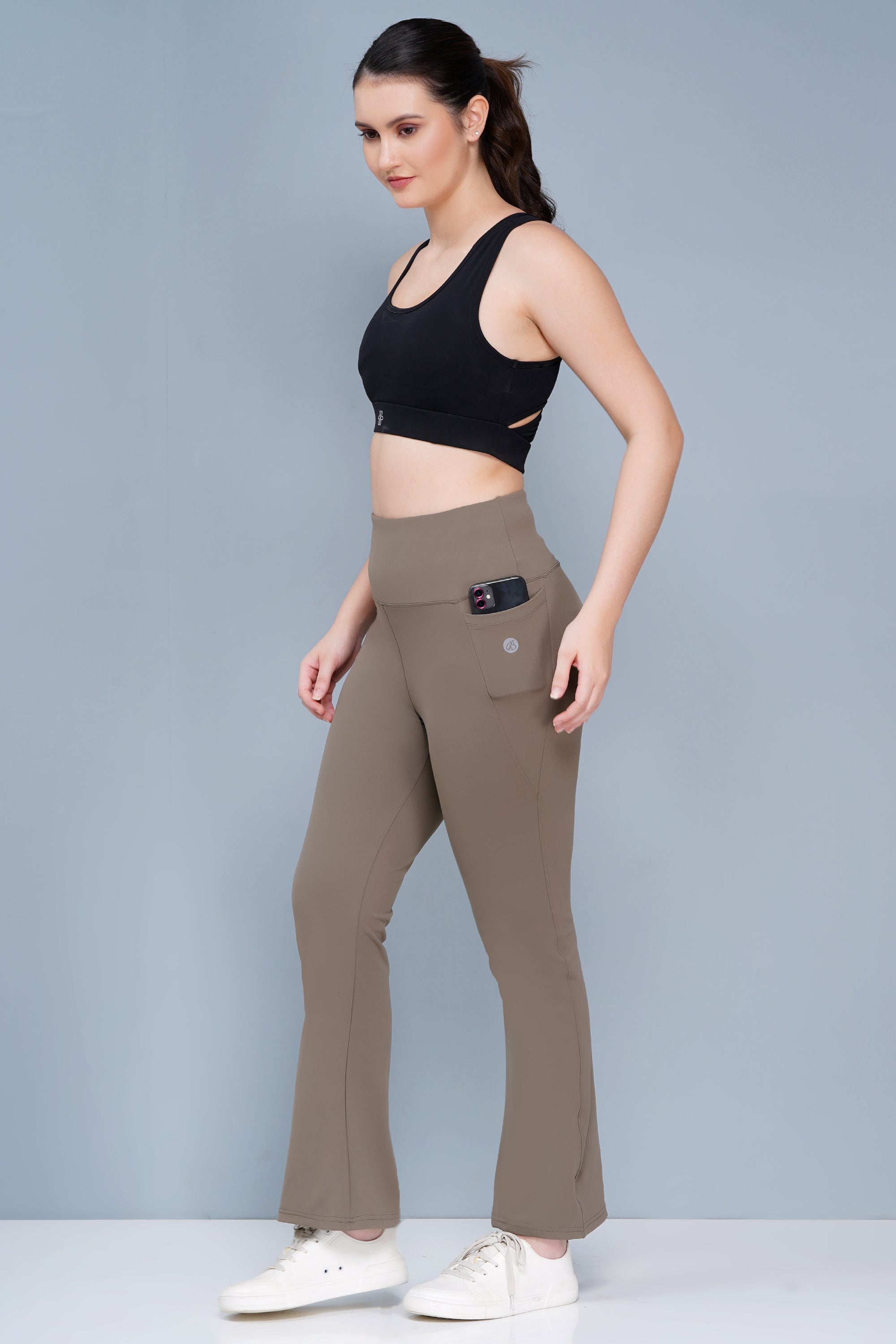 color:Beige